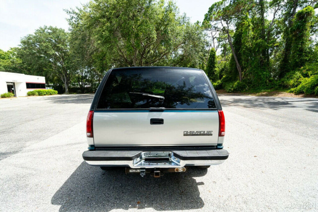 1992 Chevrolet Blazer Silverado 2dr 4WD SUV - photo 8
