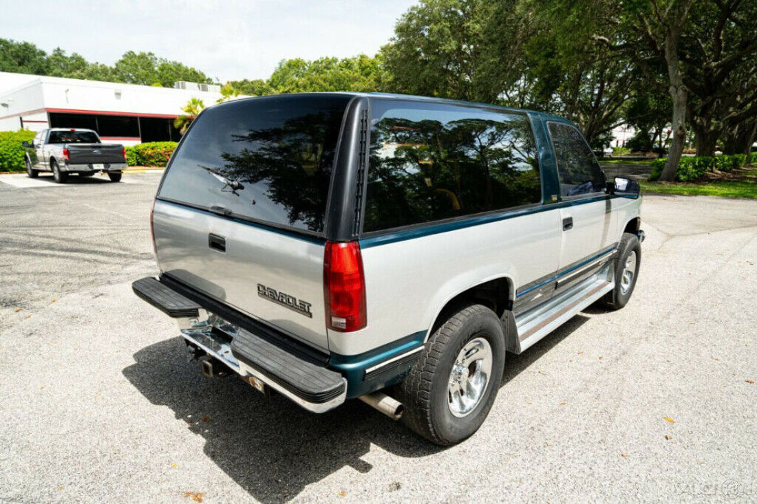 1992 Chevrolet Blazer Silverado 2dr 4WD SUV - photo 9