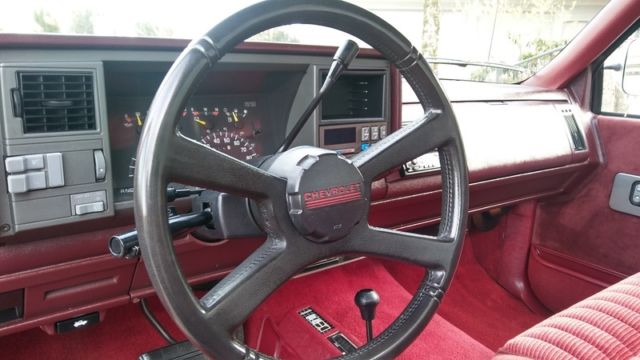 1992 Chevrolet C/K Pickup 1500 Silverado Standard Cab Pickup 2-Door - photo 9