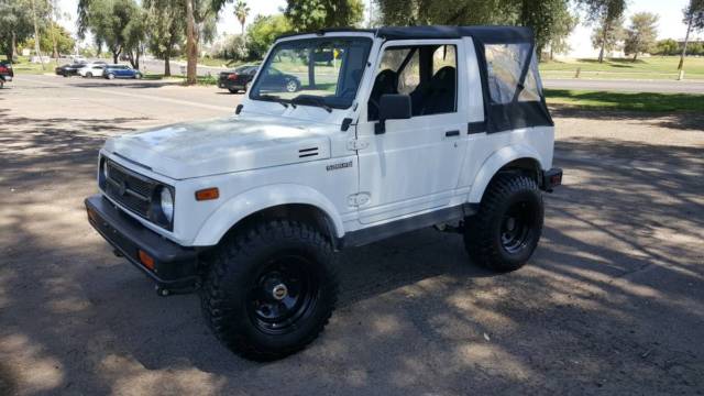 1992 Suzuki Samurai 4x4 5 speed 1992 Suzuki Samurai
