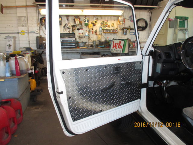 1992 Suzuki Samurai JL Sport Utility 2-Door - photo 6