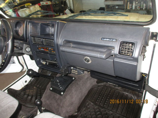 1992 Suzuki Samurai JL Sport Utility 2-Door - photo 9