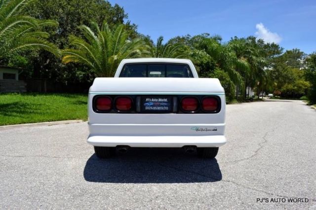 1992 Chevrolet S-10 Tahoe 2dr Standard Cab SB - photo 5