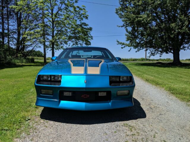 1992 Chevrolet Camaro Z28 - photo 2