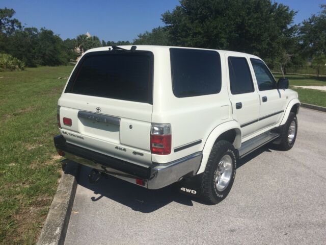 1992 Toyota 4Runner 2.4 L Turbo Diesel 4x4 A.C. Land Cruiser - photo 3