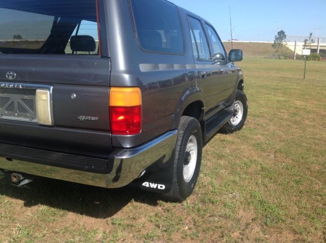 1992 Toyota 4Runner SR5 4X4 5 SPEED MANUAL TRANSMISSION ONE OWNER TRUCK - photo 7