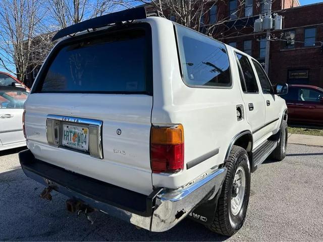 1992 Toyota 4Runner SR5 Sport Utility 4D - photo 2