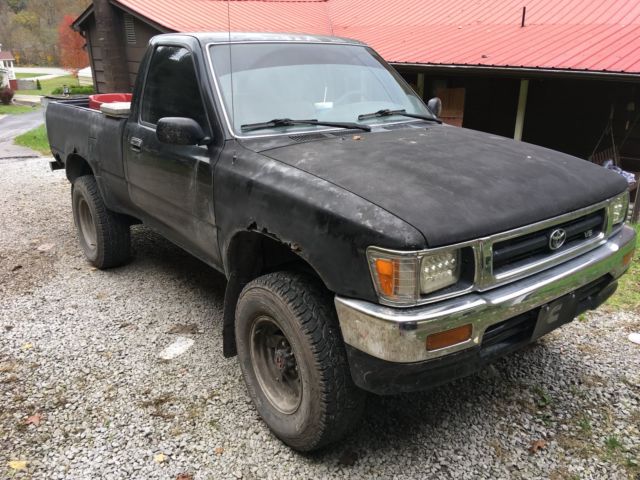 1992 Toyota 4x4 DLX - photo 2