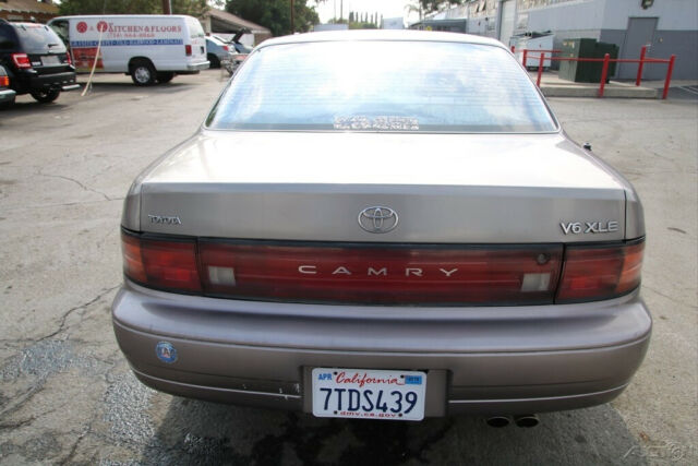 1992 Toyota Camry - photo 4