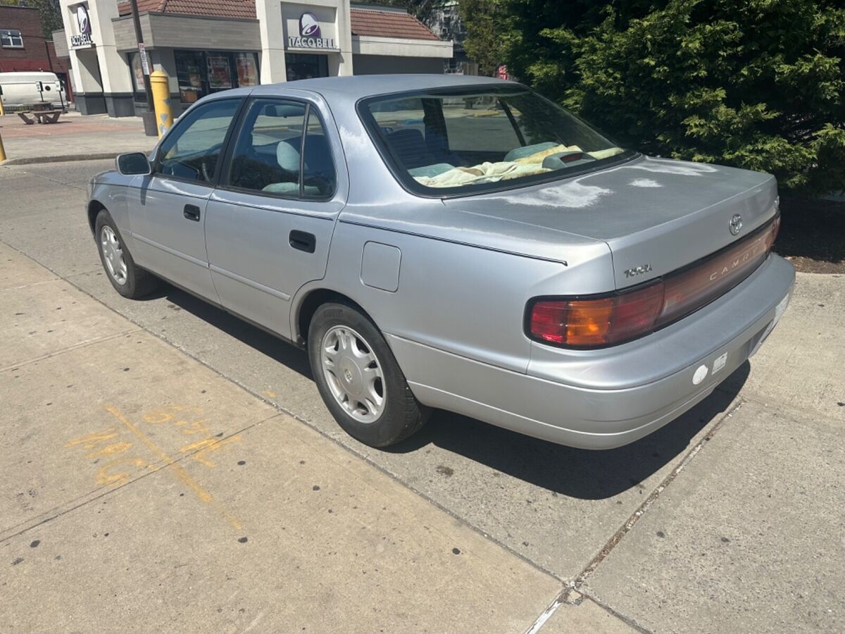 1992 Toyota Camry XLE - photo 6