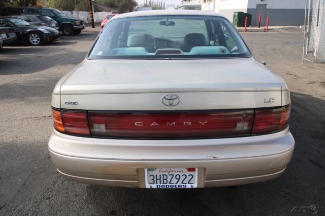 1992 Toyota Camry LE - photo 4