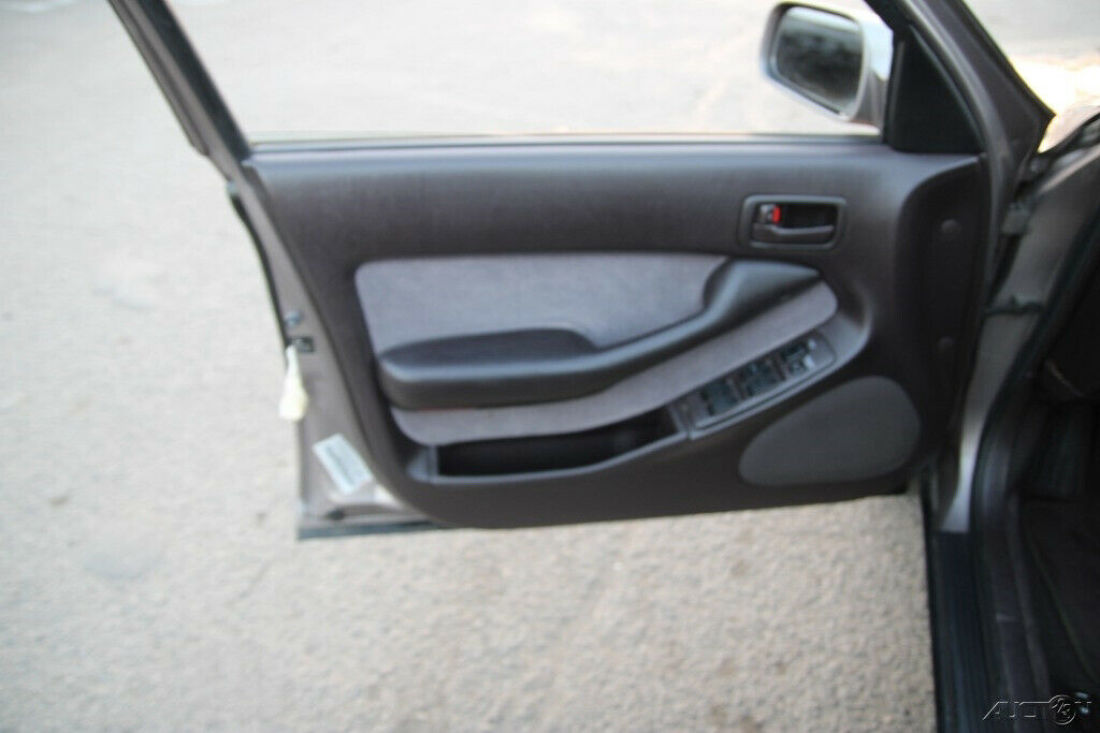 1992 Toyota Camry LE V6 - photo 13