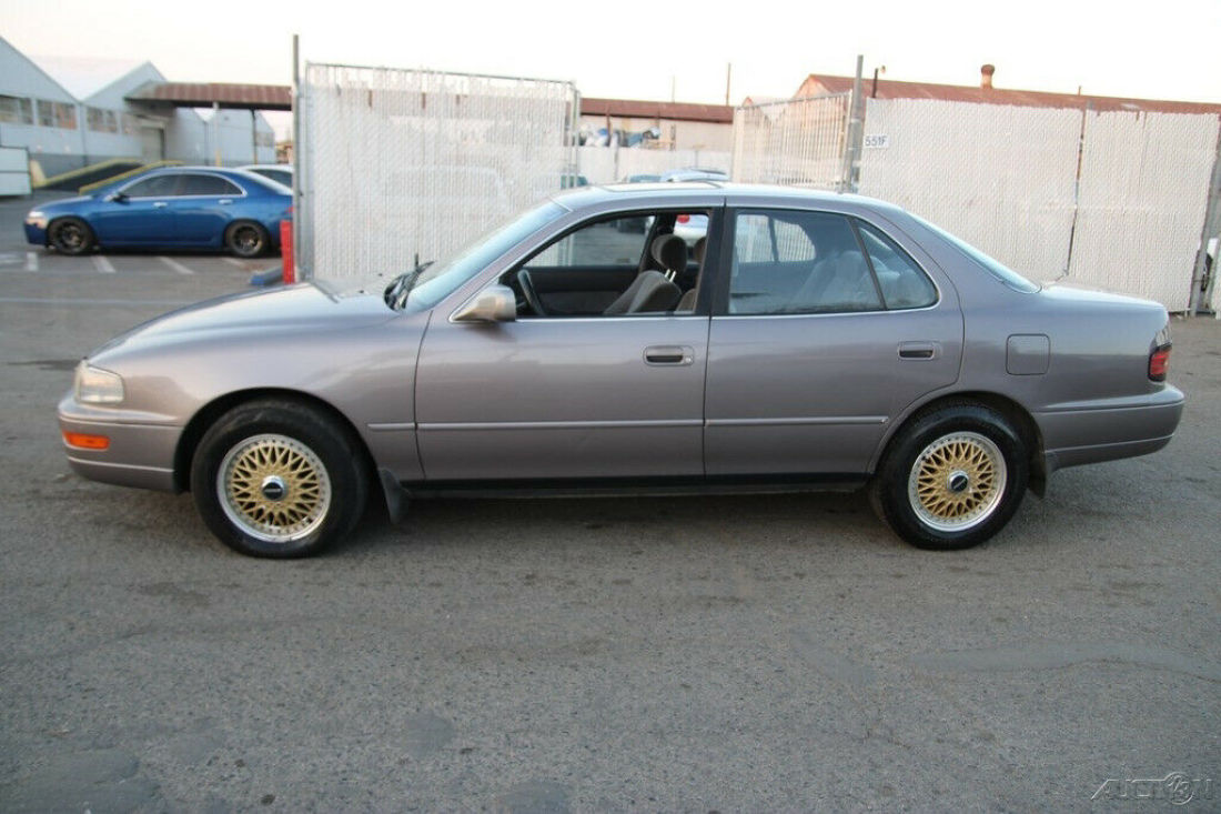 1992 Toyota Camry LE V6 - photo 4