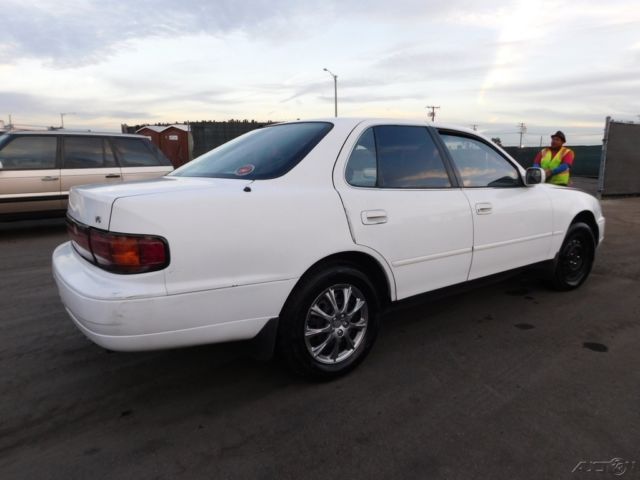 1992 Toyota Camry LE V6 - photo 5
