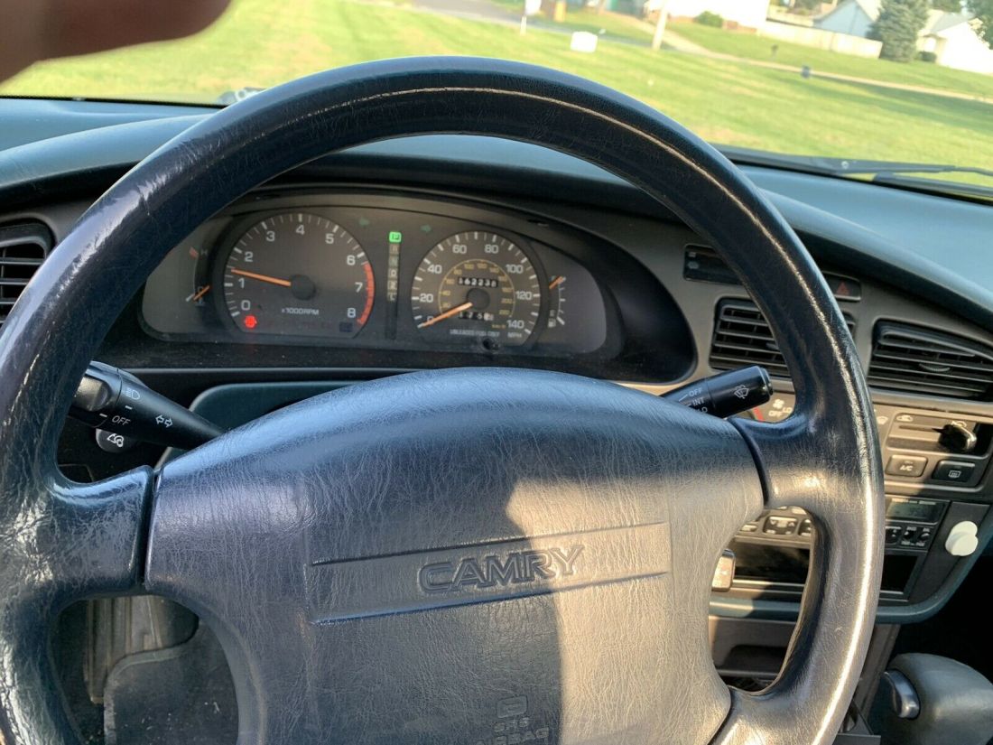 1992 Toyota Camry LE - photo 5