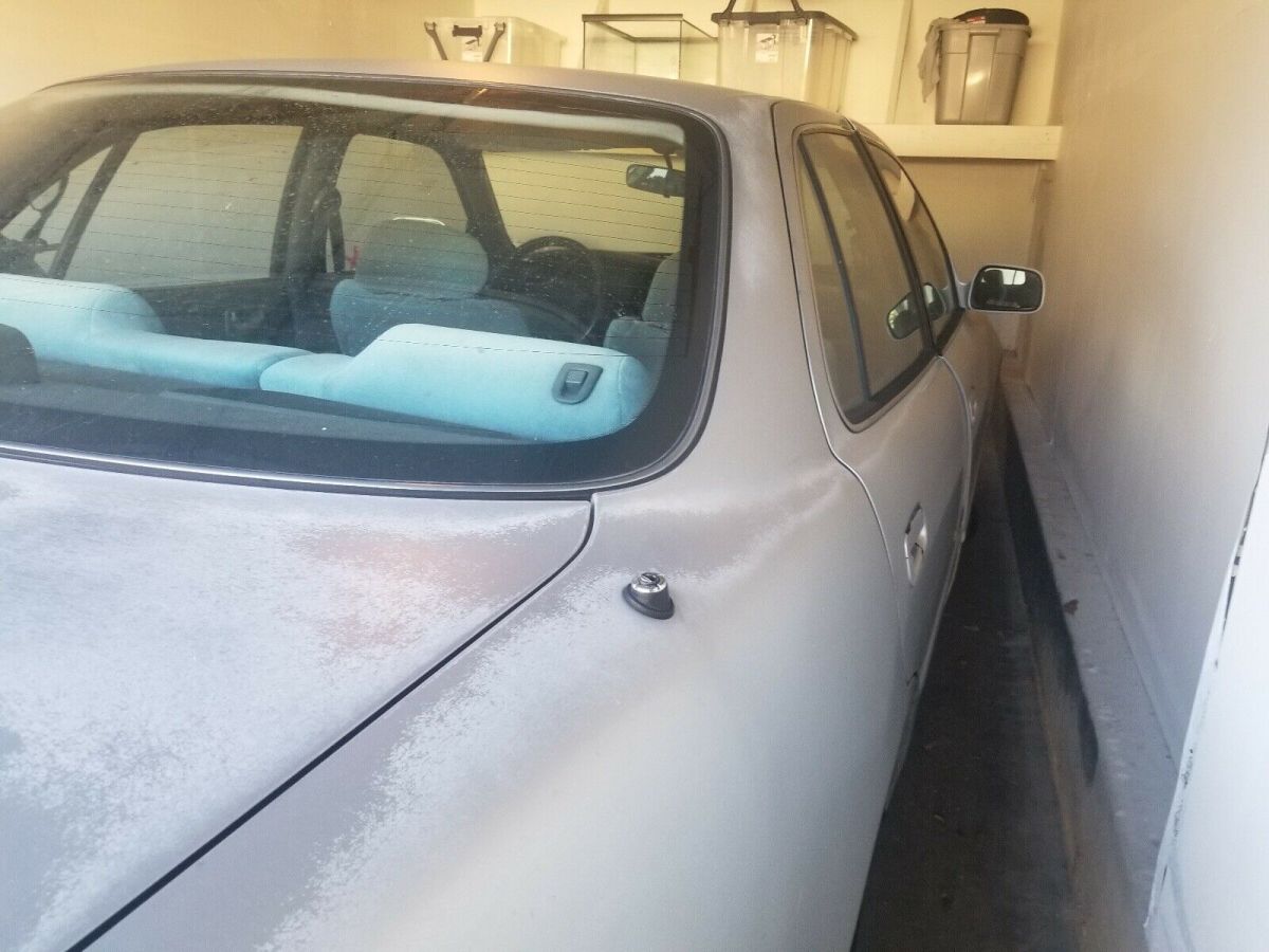 1992 Toyota Camry LE - photo 2