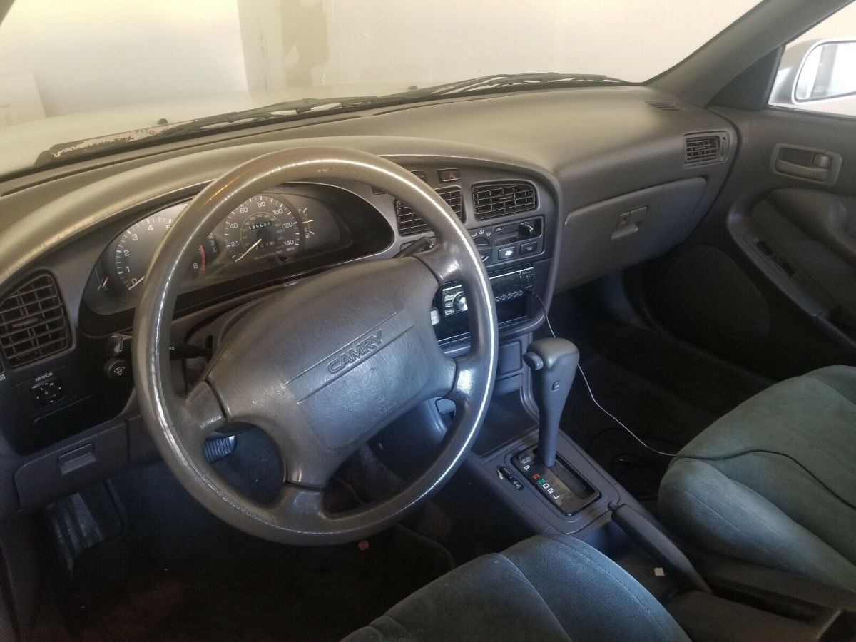 1992 Toyota Camry LE - photo 6