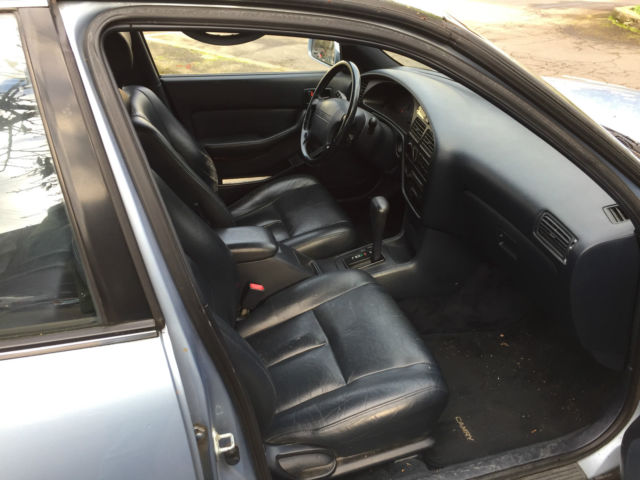 1992 Toyota Camry XLE Sedan 4-Door - photo 4
