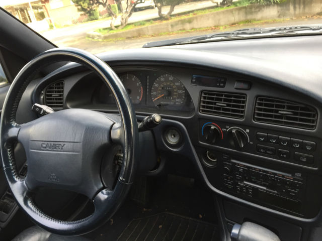 1992 Toyota Camry XLE Sedan 4-Door - photo 5