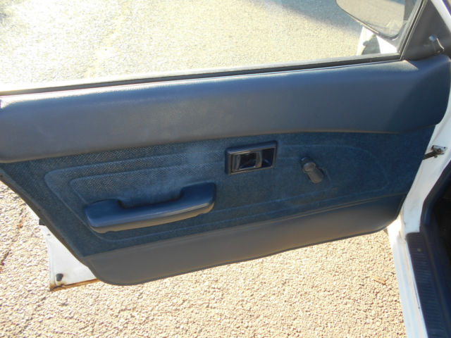 1992 Toyota Corolla DLX Sedan 4-Door - photo 10