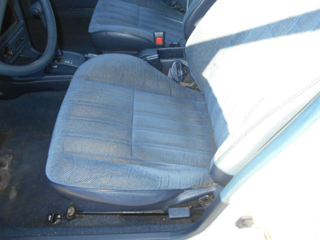1992 Toyota Corolla DLX Sedan 4-Door - photo 11