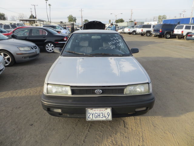 1992 Toyota Corolla DLX Sedan 4-Door - photo 7