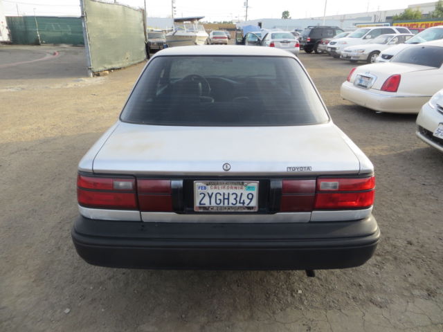 1992 Toyota Corolla DLX Sedan 4-Door - photo 8