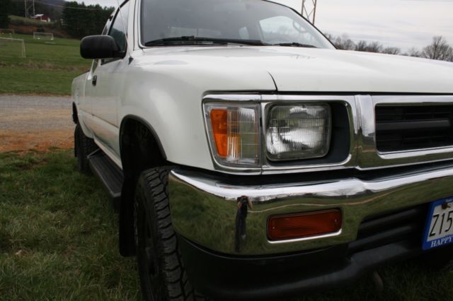 1992 Toyota Tacoma DLX - photo 6