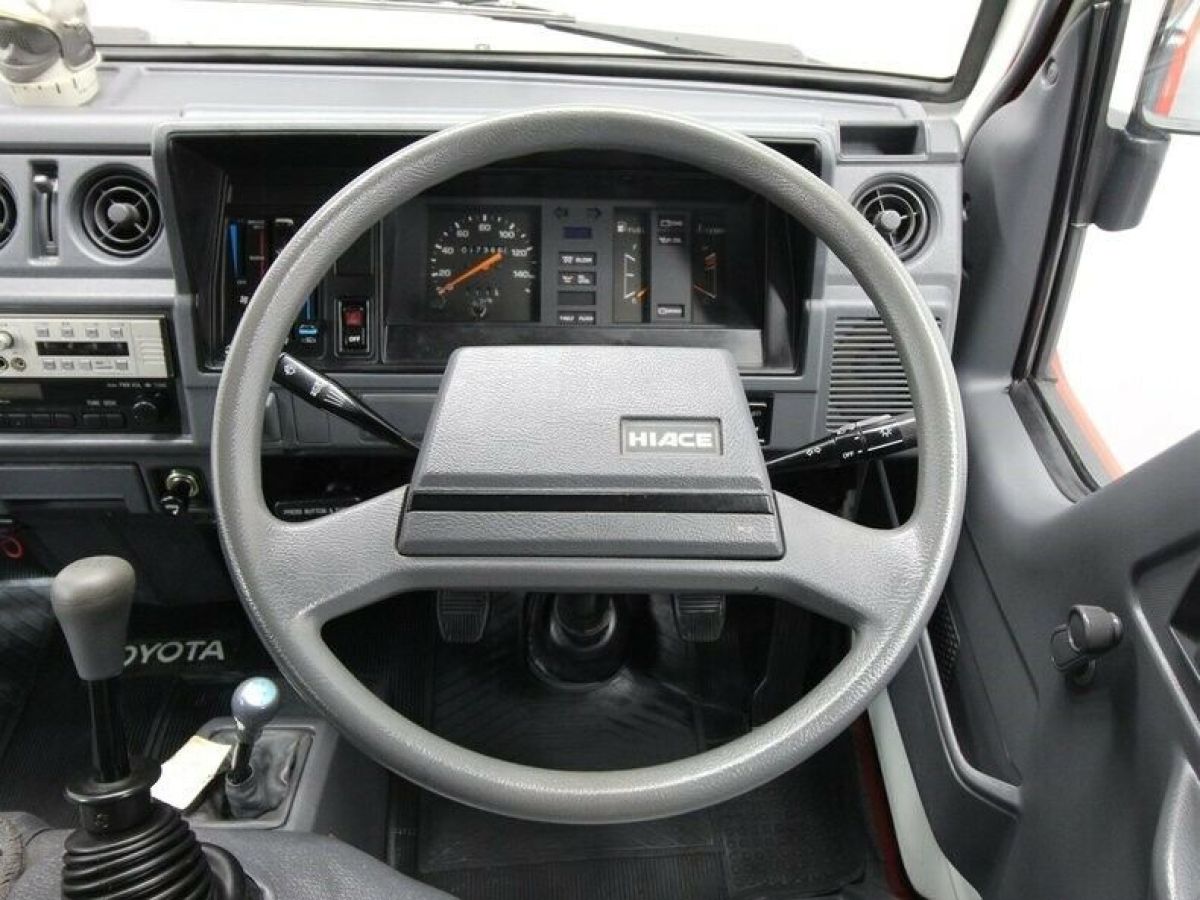 1992 Toyota HiAce Firetruck - photo 11