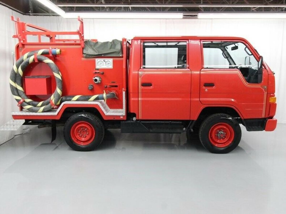 1992 Toyota HiAce Firetruck - photo 8