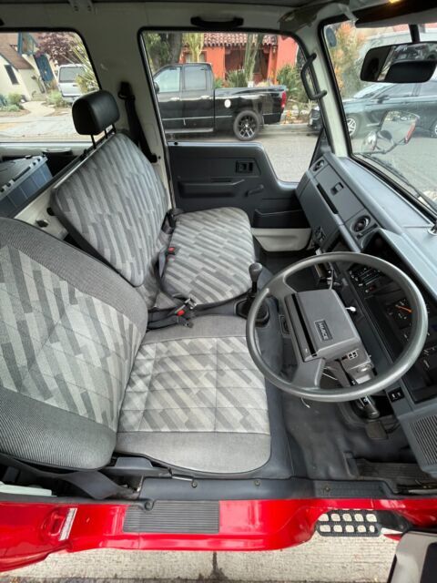 1992 Toyota Hiace - photo 11