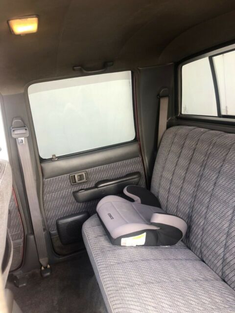 1992 Toyota Hilux Pickup - photo 8