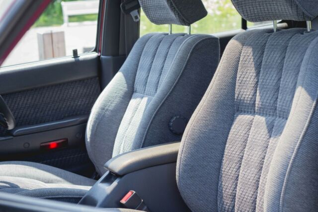 1992 Toyota Hilux SSR-X V6 - photo 10