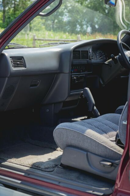 1992 Toyota Hilux SSR-X V6 - photo 9