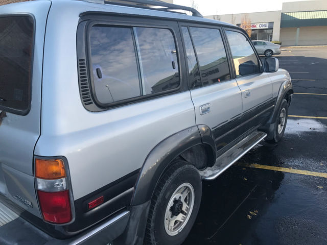 1992 Toyota Land Cruiser Base Sport Utility 4-Door - photo 4