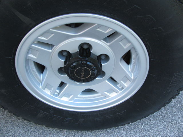 1992 Toyota Land Cruiser Base Sport Utility 4-Door - photo 12