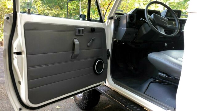 1992 Toyota Land Cruiser FJ73 - photo 9