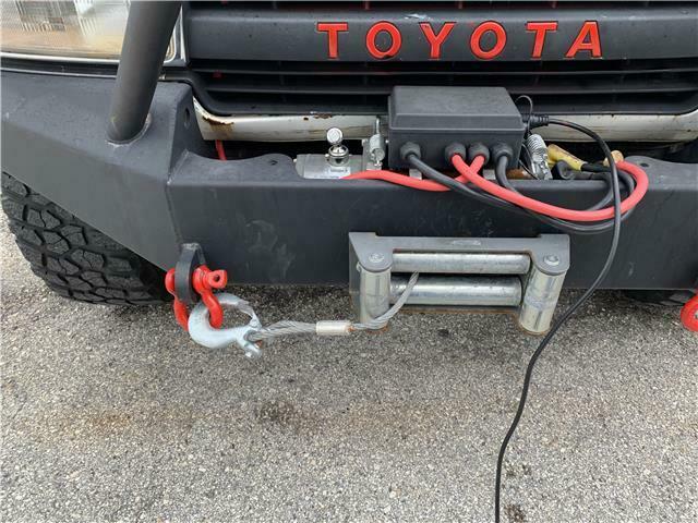 1992 Toyota Land Cruiser Base AWD 4dr SUV - photo 12