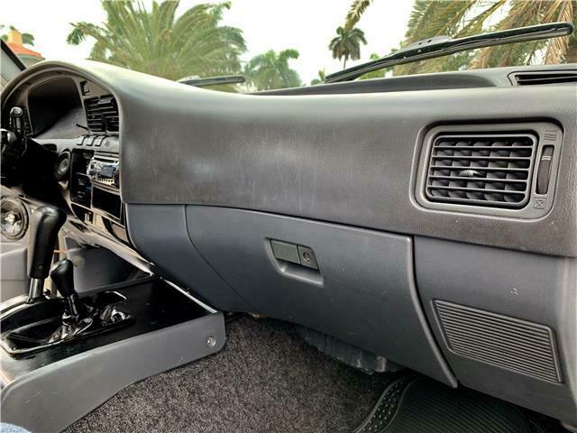 1992 Toyota Land Cruiser Base AWD 4dr SUV - photo 9