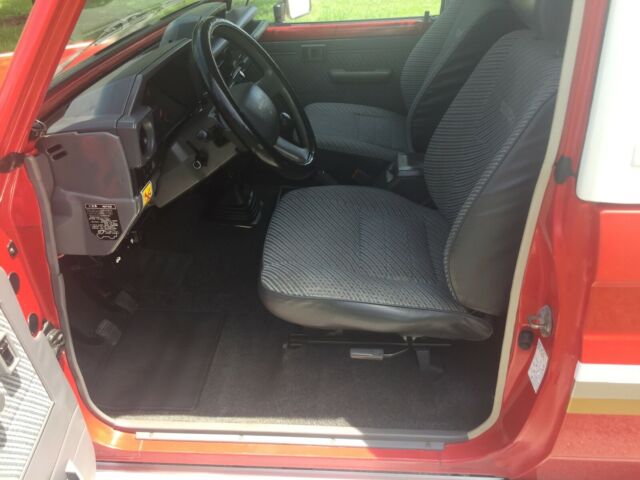 1992 Toyota Land Cruiser LJ73 Turbo Diesel Factory A/C. - photo 10