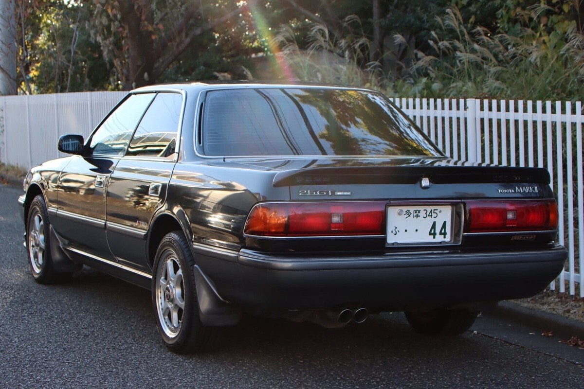 1992 Toyota Mark II 4 door - photo 2