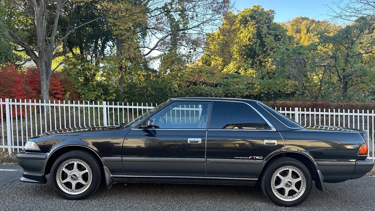 1992 Toyota Mark II 4 door - photo 8