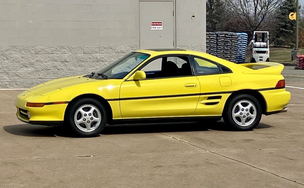 1992 Toyota MR2 Turbo - photo 4