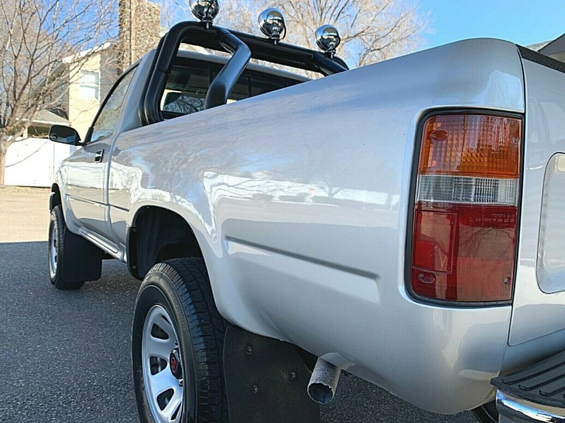 1992 Toyota Pickup Deluxe model - photo 8