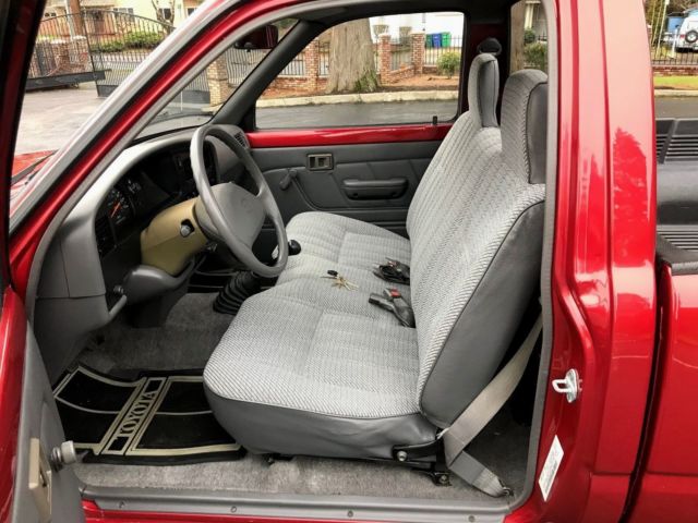 1992 Toyota Tacoma Deluxe - photo 8
