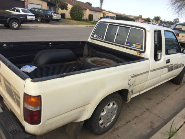 1992 Toyota Other DLX Extended Cab Pickup 2-Door - photo 3