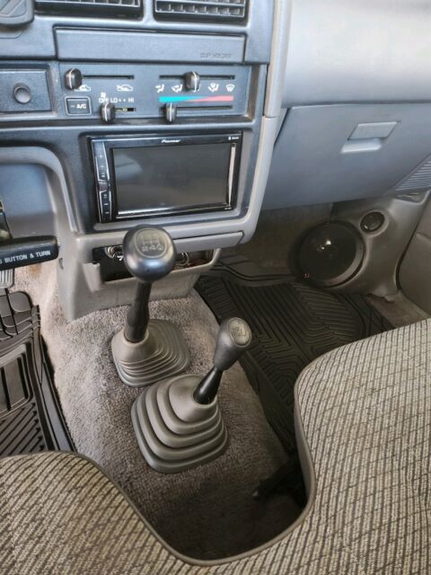 1992 Toyota Pickup 1/2 TON SHORT WHEELBASE DLX - photo 12