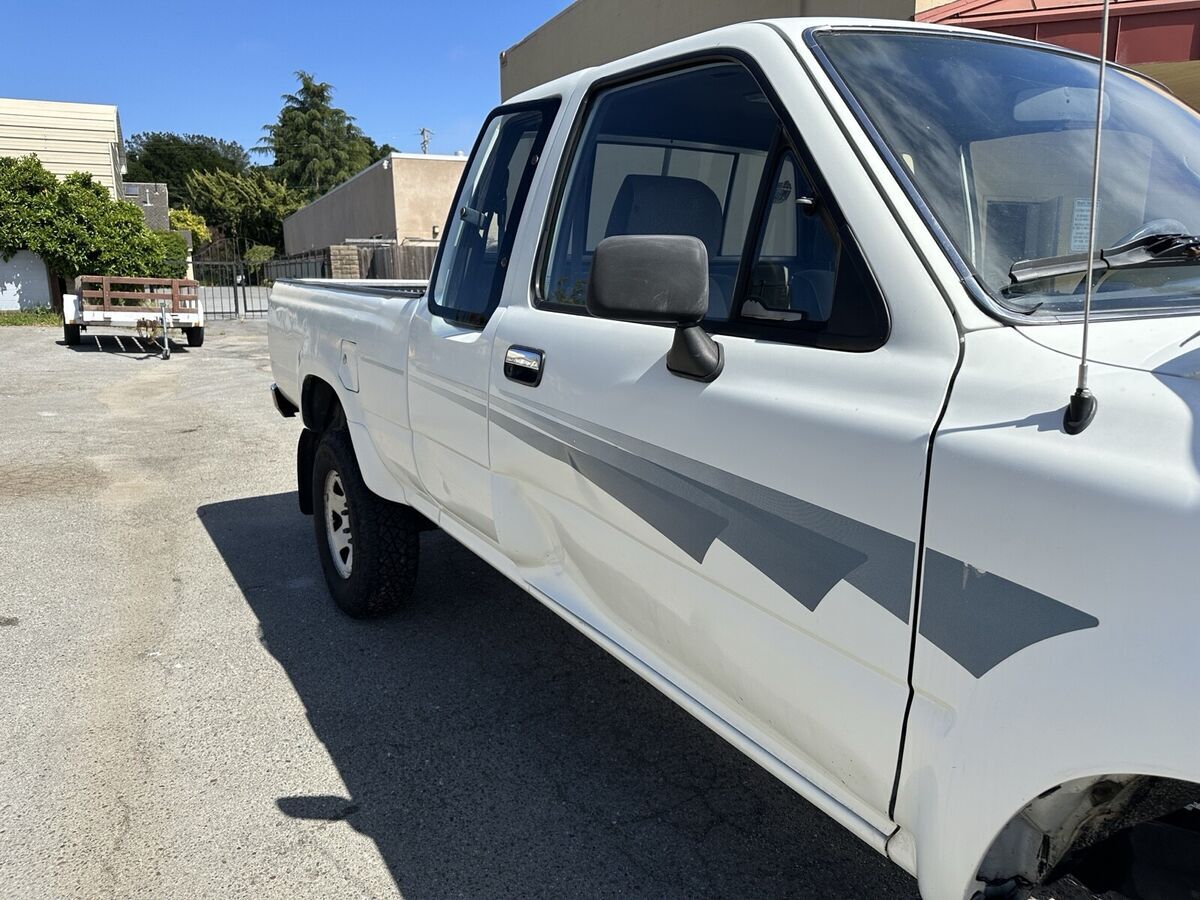 1992 Toyota Tacoma 1/2 TON EXTRA LONG WHEELBASE DLX - photo 8