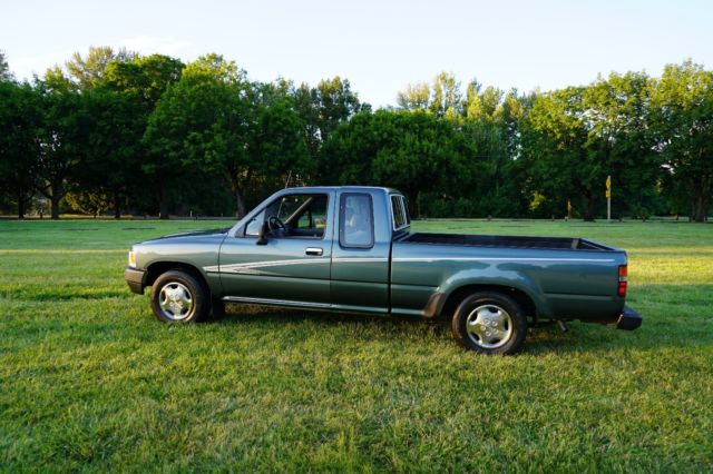 1992 Toyota TRUCK 2 WHEEL DRIVE ONLY 79,416 MILES /AUTOMATIC TRANS. - photo 11