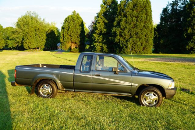 1992 Toyota TRUCK 2 WHEEL DRIVE ONLY 79,416 MILES /AUTOMATIC TRANS. - photo 12